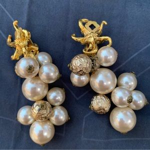 PHASE EIGHT. Pearl/Starfish and Gold Clip on Earrings.